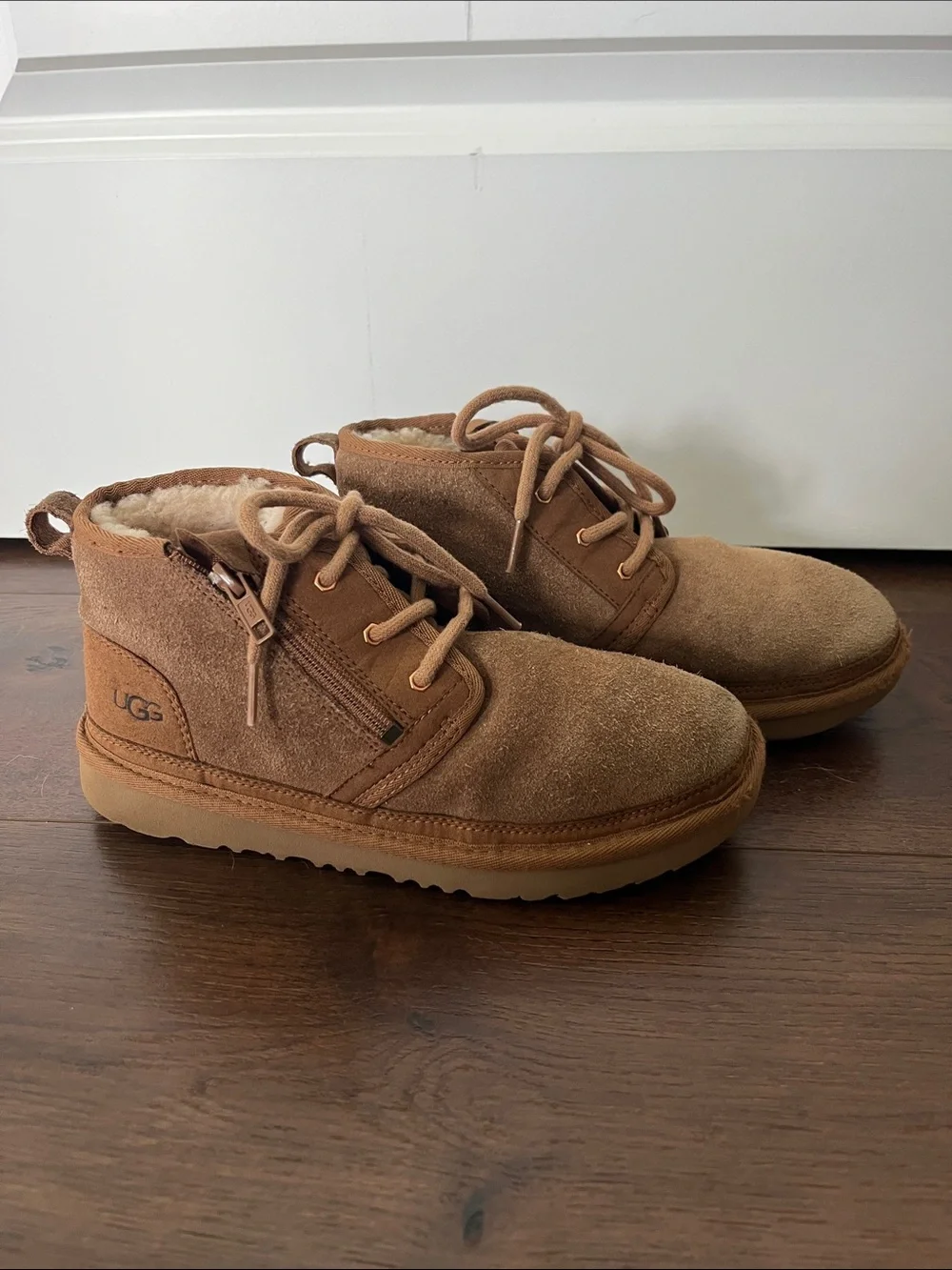 UGG Kids Chestnut Suede Lace-Up Zip Ankle Boot